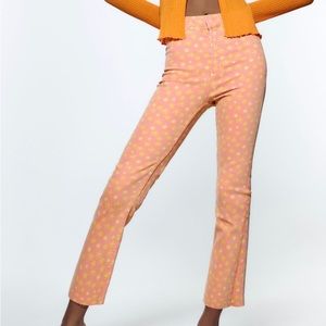 NWT Zara Flare stretch Denim Jeans Patterned w back pockets Very Flatering ❤️